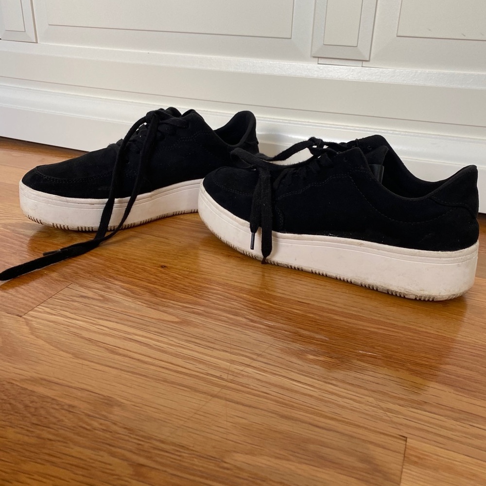 Black Platform Fashion Sneakers